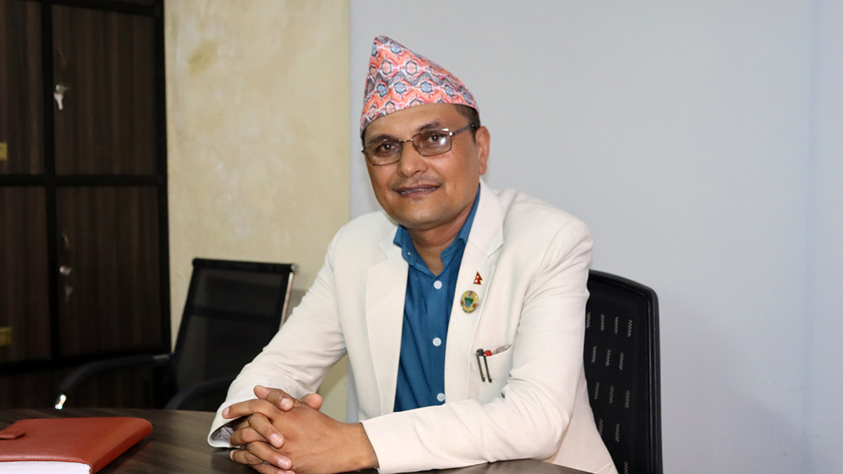 संघीयता आवश्यक छैन भन्‍नु संविधान निमोठ्ने प्रतिगामी कुरा हो : मन्त्री तिवारी [भिडियो]